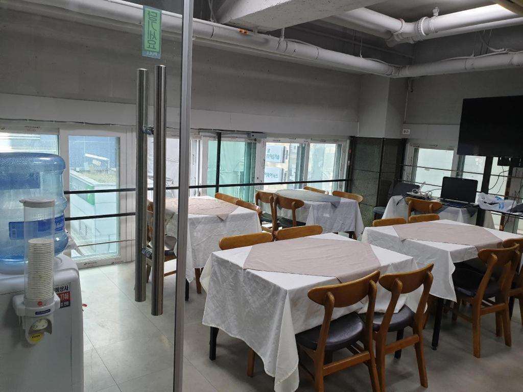 Novalus Tourist Hotel Сеул Екстериор снимка