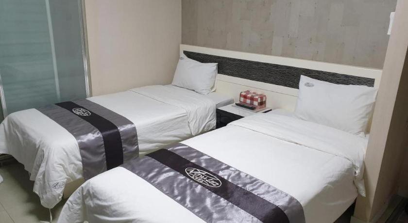 Novalus Tourist Hotel Сеул Екстериор снимка