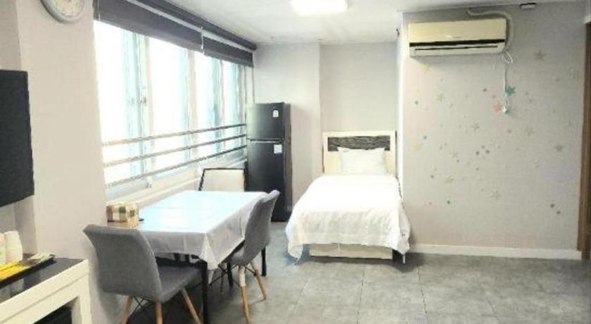 Novalus Tourist Hotel Сеул Екстериор снимка