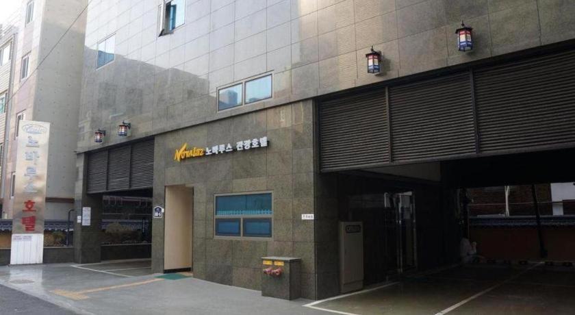 Novalus Tourist Hotel Сеул Екстериор снимка